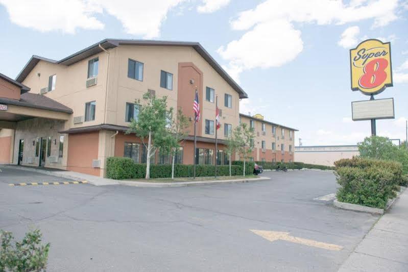 Super 8 By Wyndham Butte Mt Μοτέλ Εξωτερικό φωτογραφία